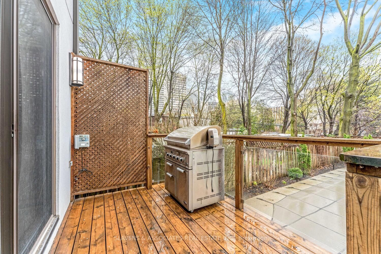 127 Orchard View Boulevard