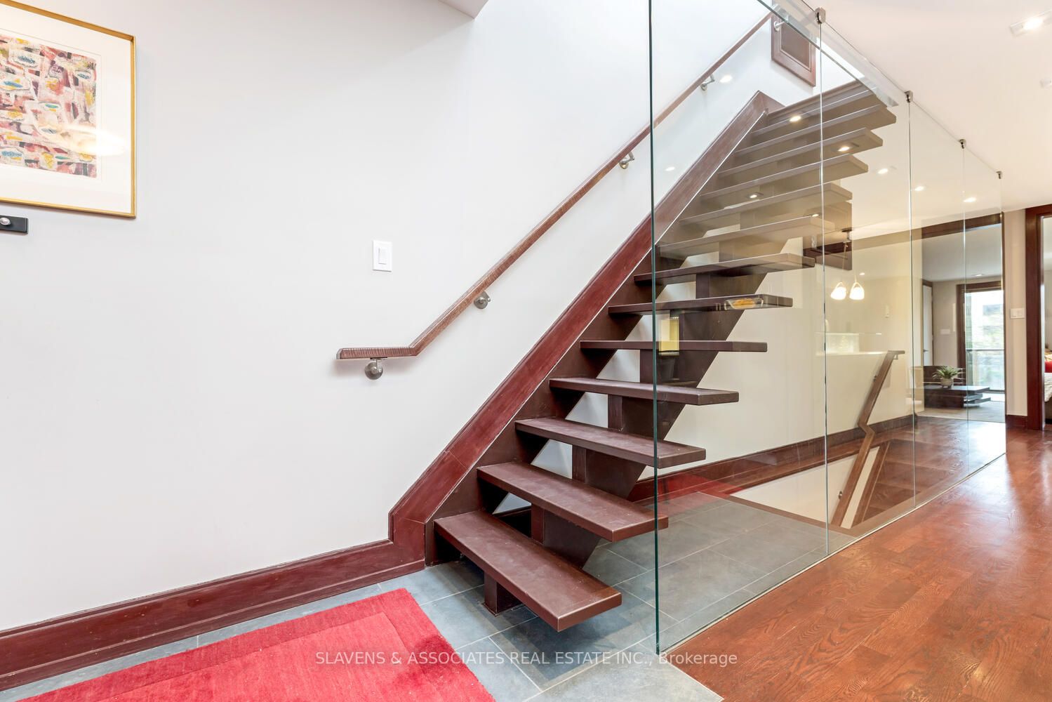 127 Orchard View Boulevard