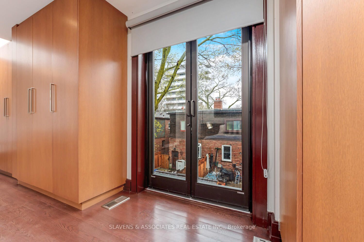 127 Orchard View Boulevard