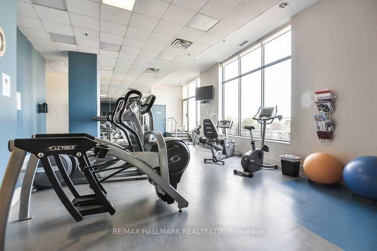 700 King St W, #612