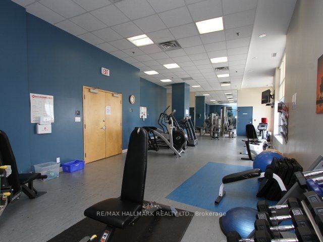 700 King St W, #612