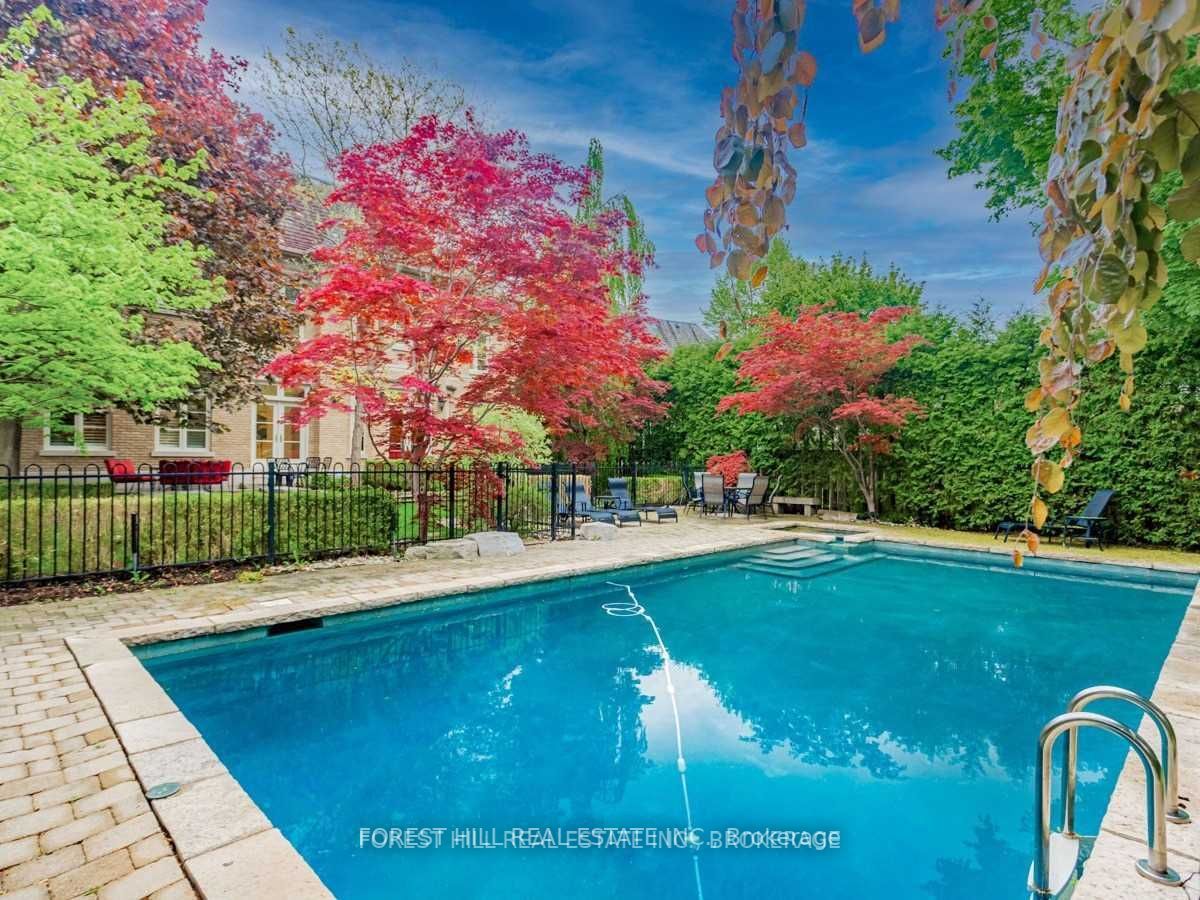 24 Lauderdale Drive