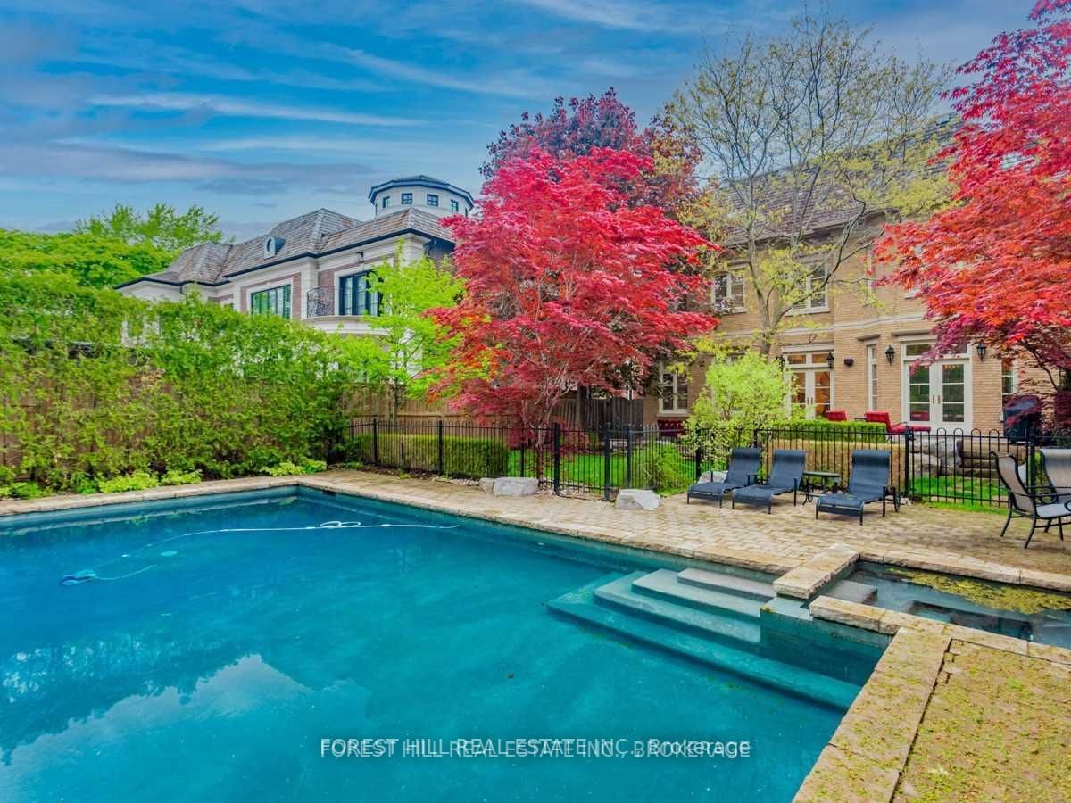 24 Lauderdale Drive