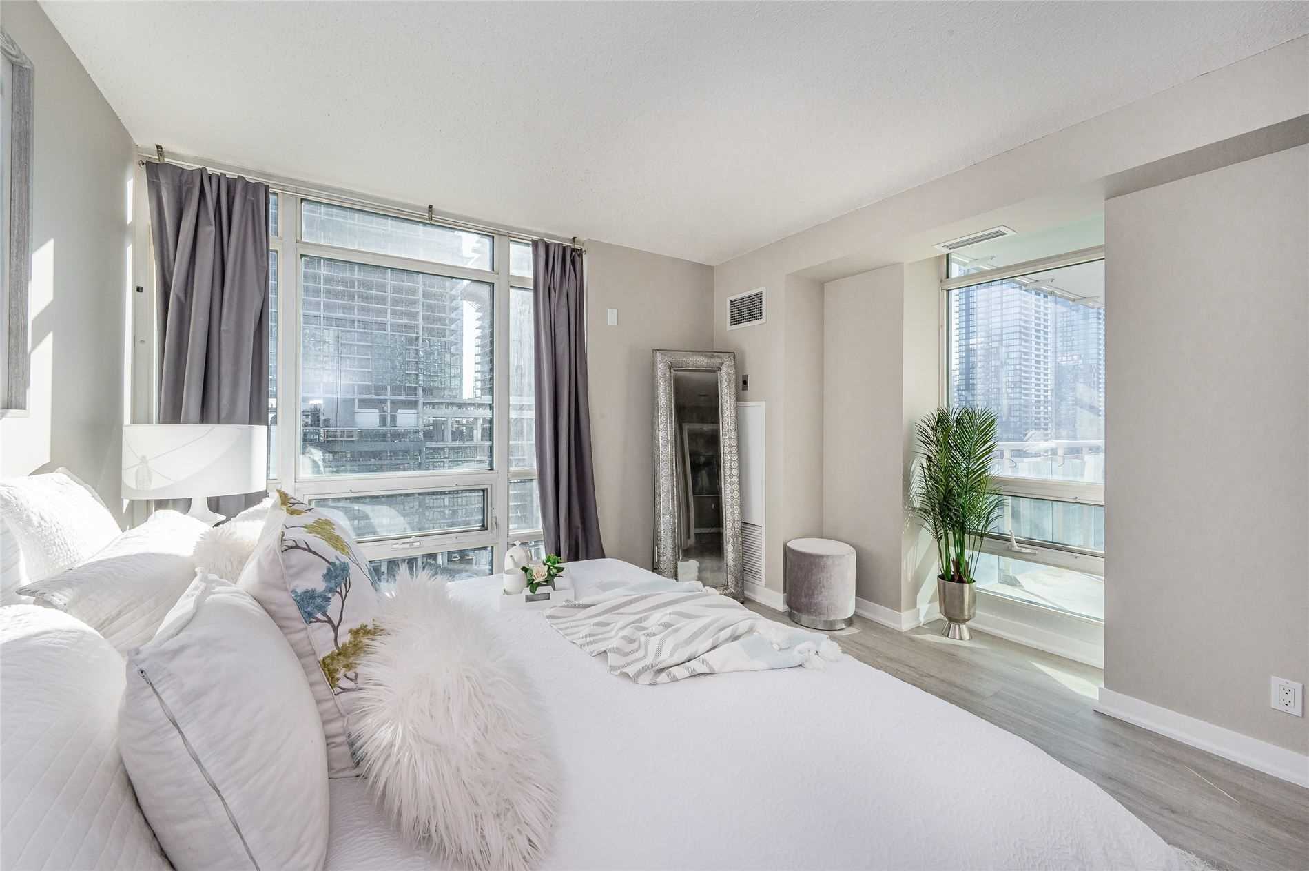 381 Front Street W #1710