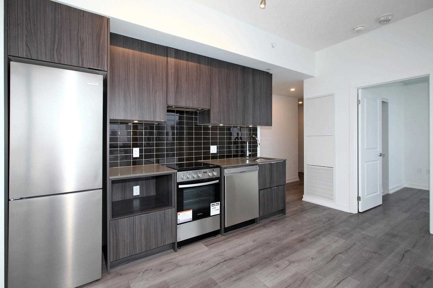395 Bloor St E, #3504