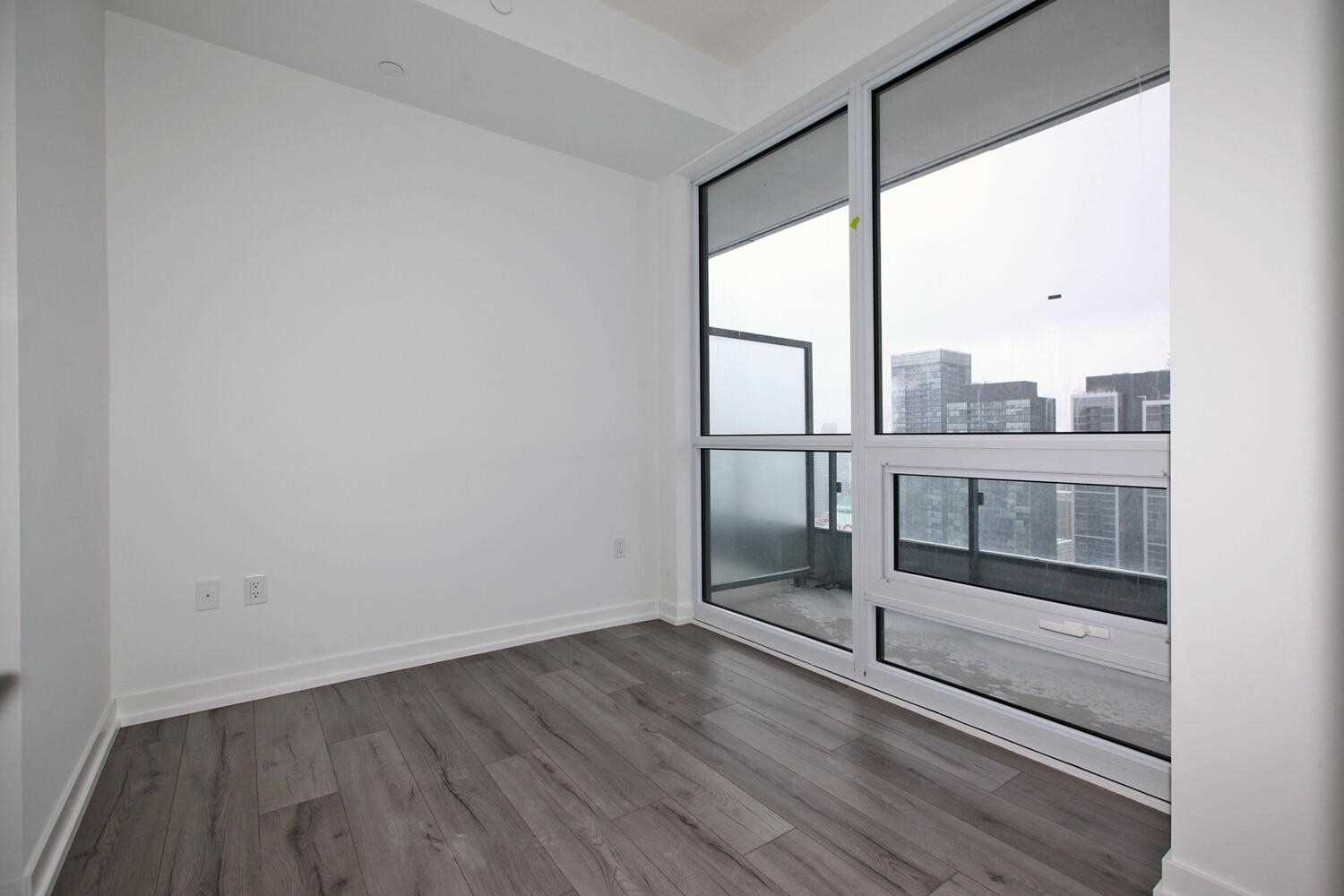 395 Bloor St E, #3504