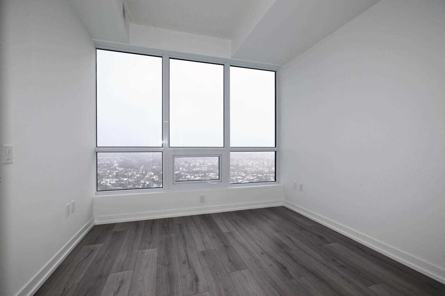 395 Bloor St E, #3504
