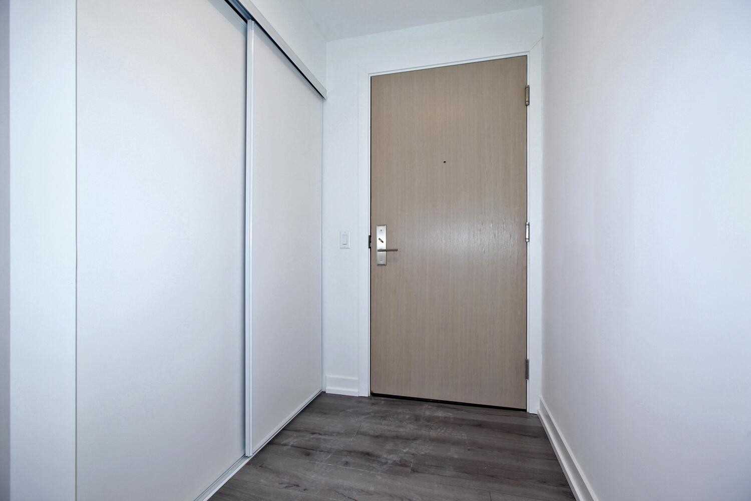 395 Bloor St E, #3504