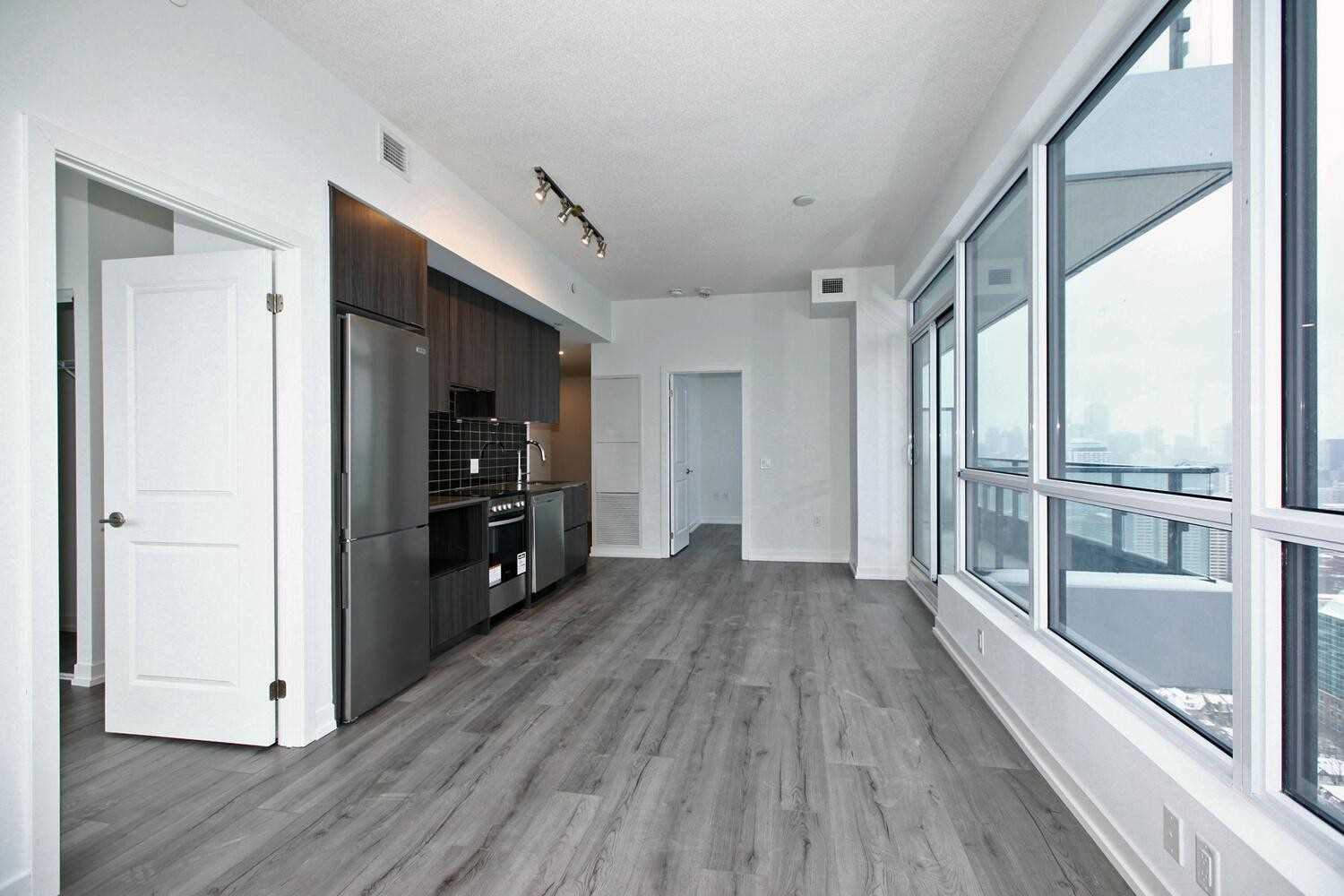 395 Bloor St E, #3504