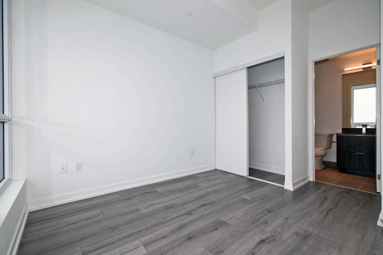 395 Bloor St E, #3504