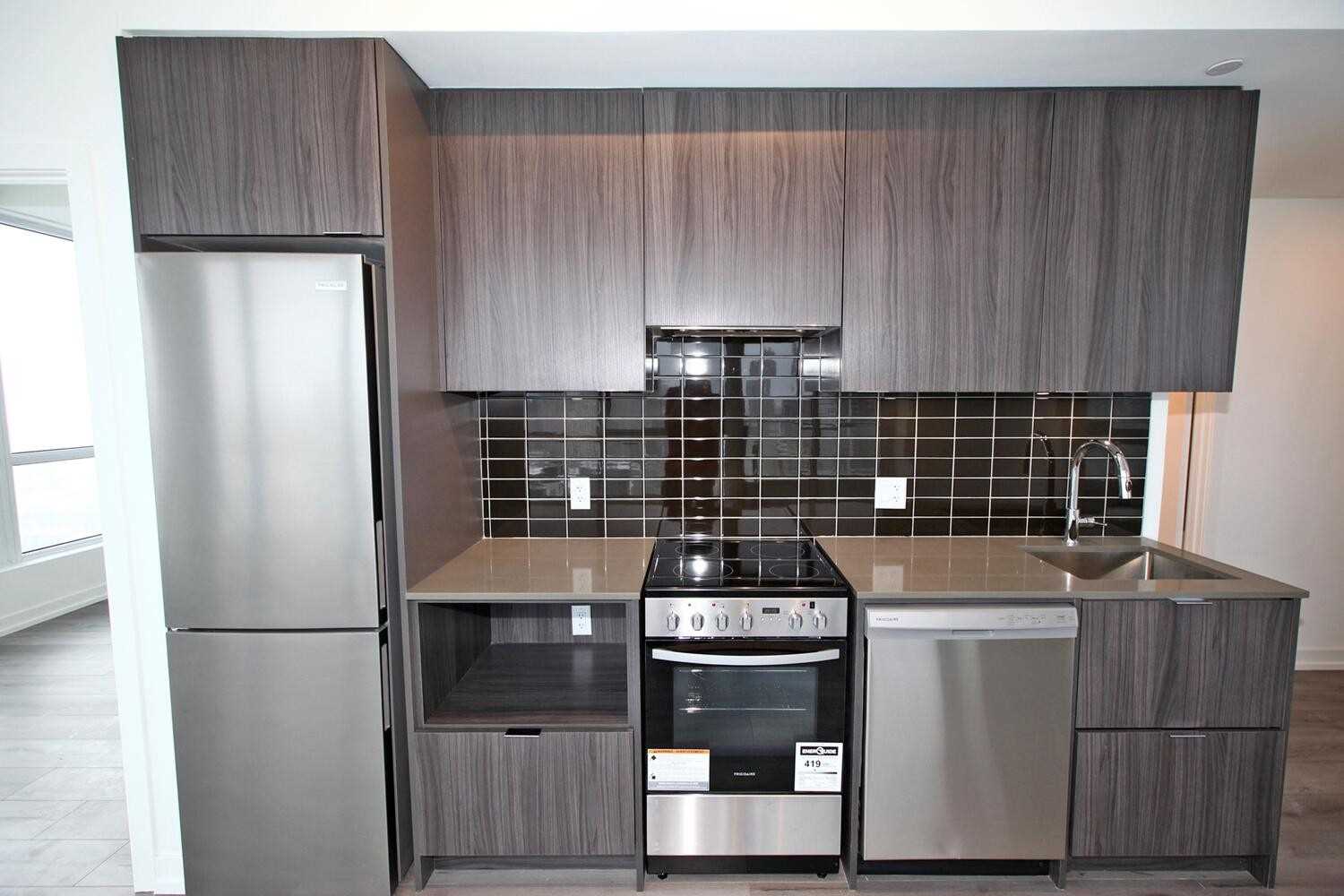 395 Bloor St E, #3504
