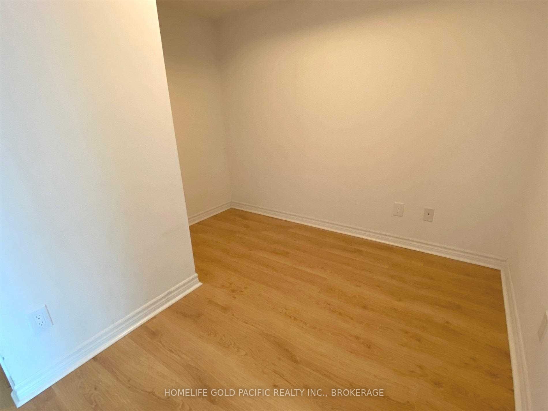Listing C5929013 - Large Photo # 11