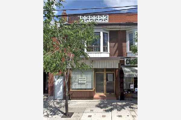 820 Dundas St W, Toronto