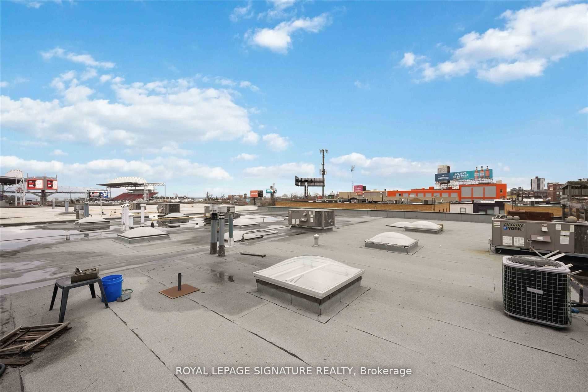 Listing C5929716 - Large Photo # 29
