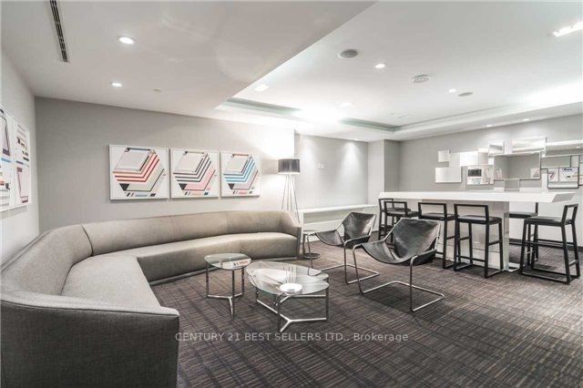 8 The Esplanade St, #506