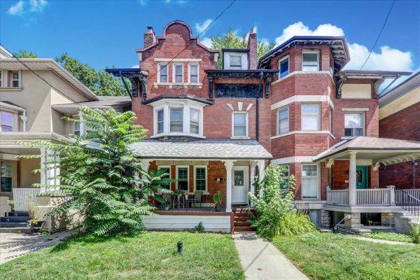 173 Spadina Rd, Toronto