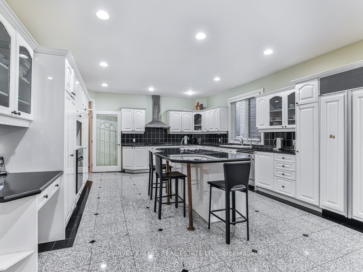 49 Arjay Cres
