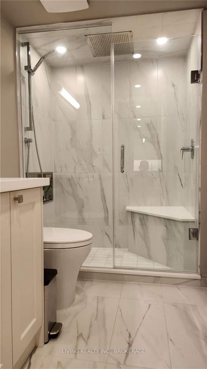 71 Charles St E, #1204