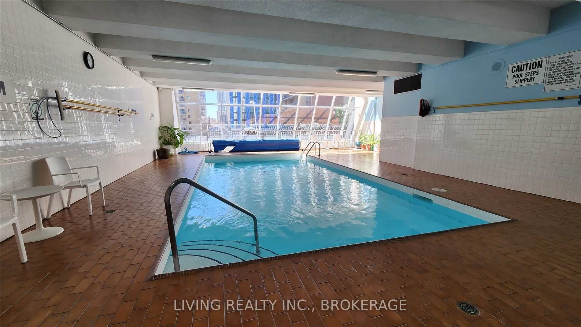 71 Charles St E, #1204