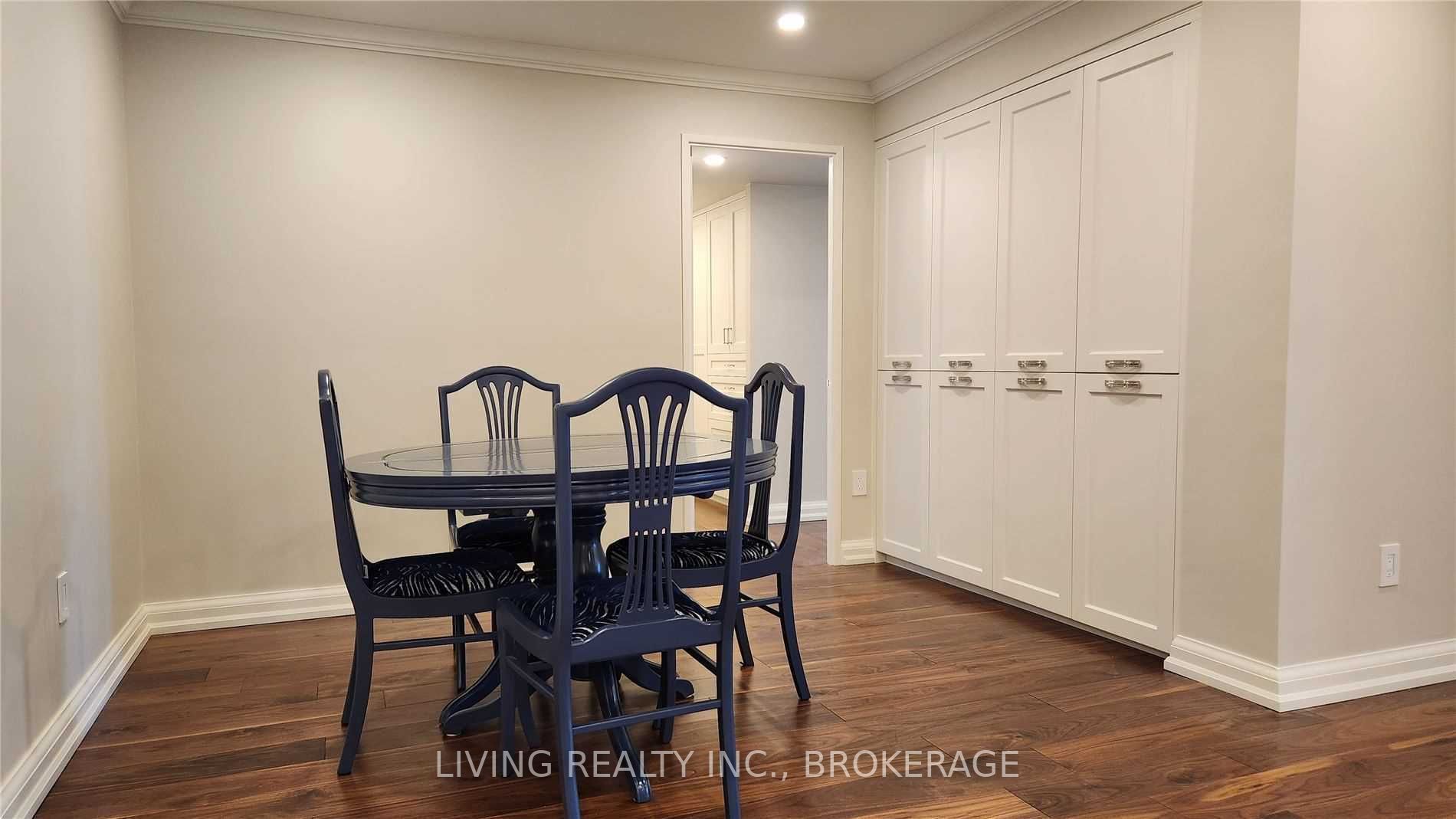 71 Charles St E, #1204