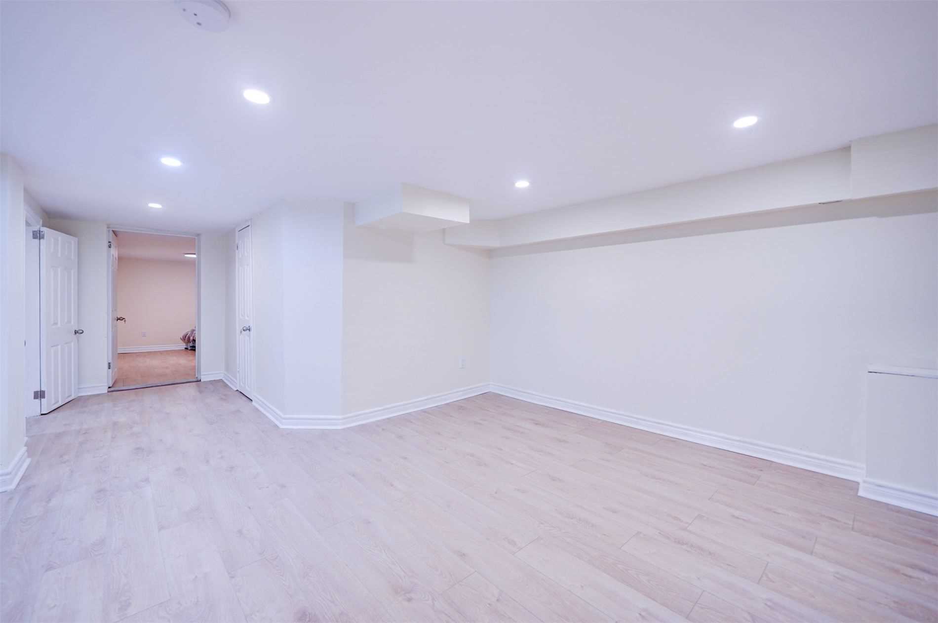 18 Cadillac Ave