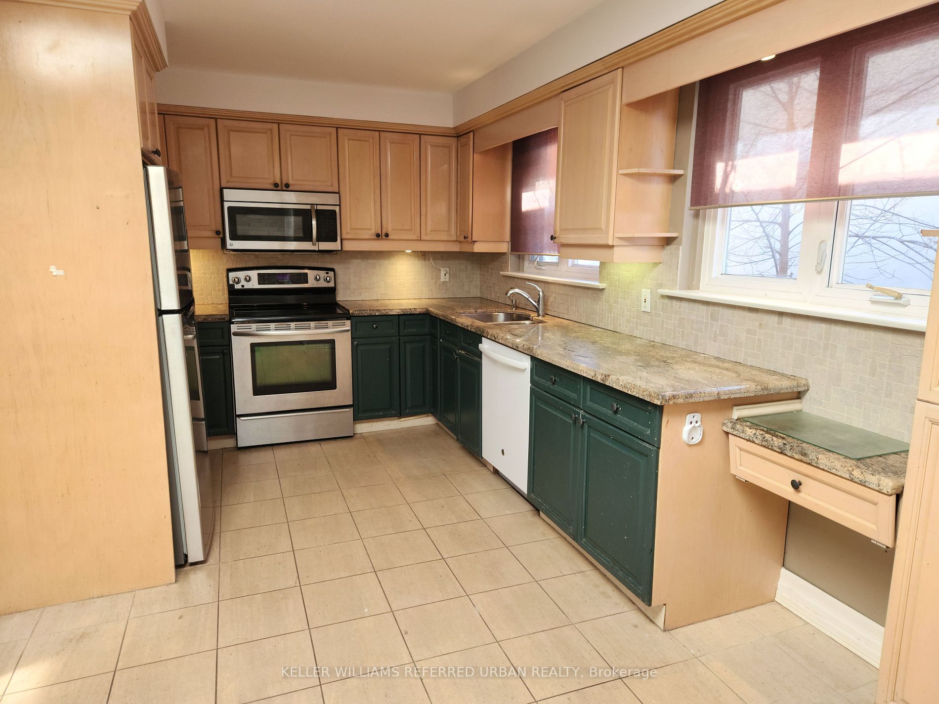 Listing C5930616 - Large Photo # 8