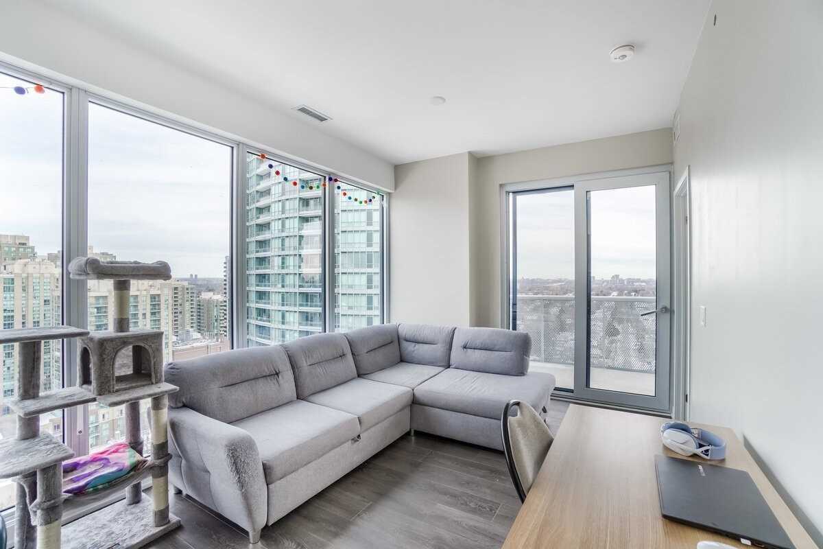 15 Holmes Avenue, #1708