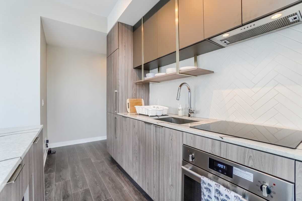 15 Holmes Avenue, #1708