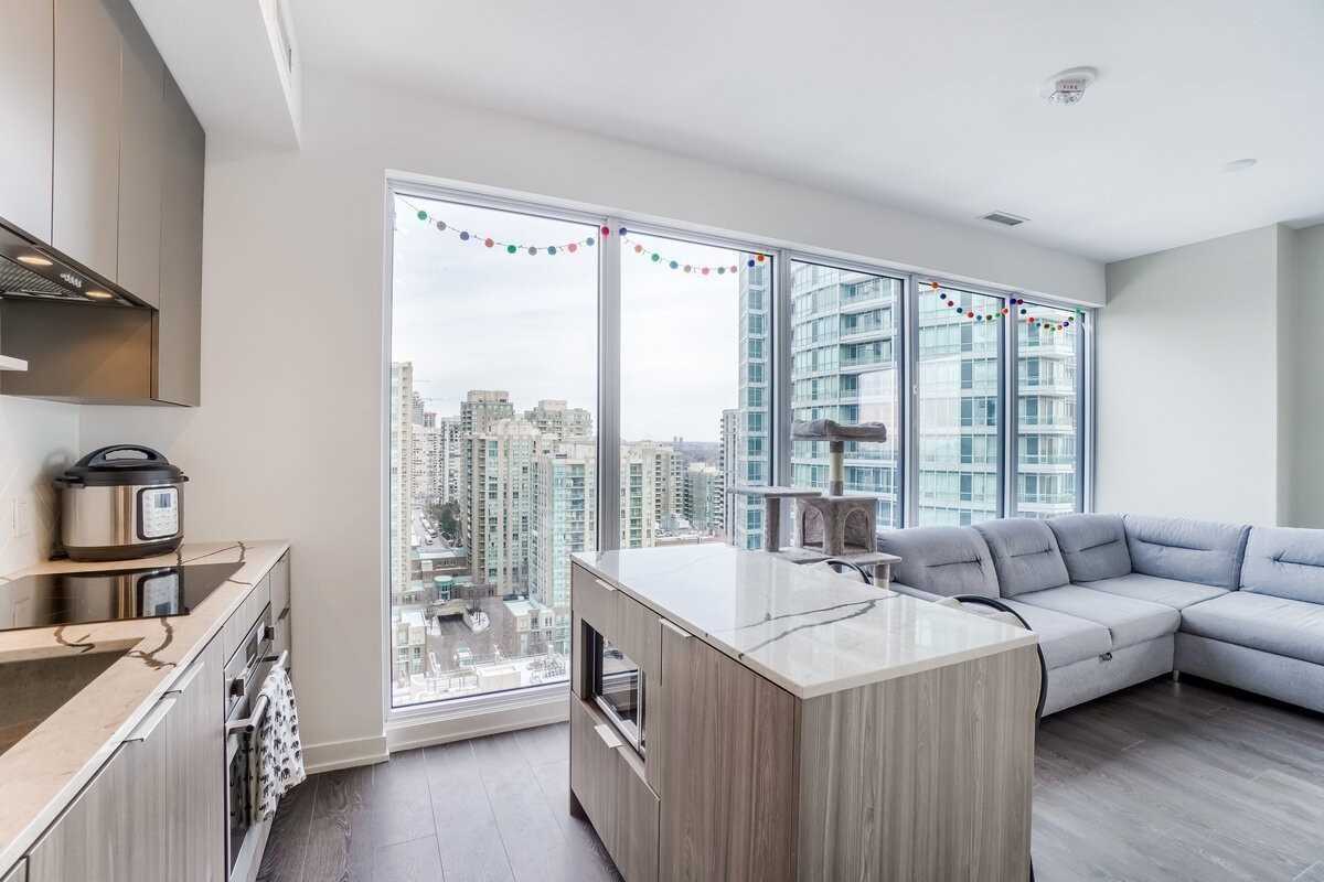 15 Holmes Avenue, #1708