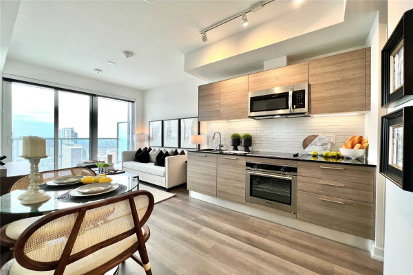 3 Gloucester St, Toronto
