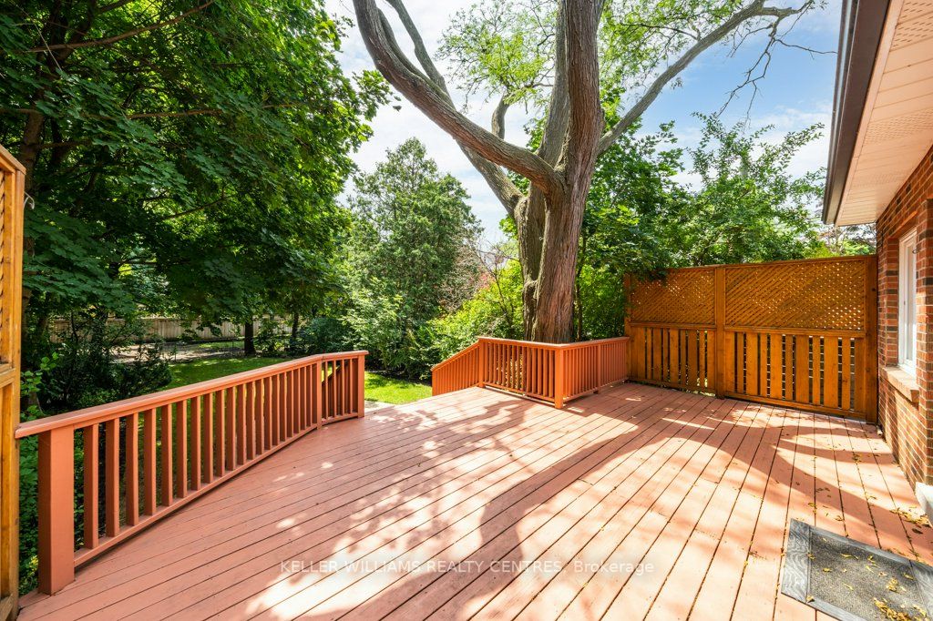 351 Lawrence Avenue W