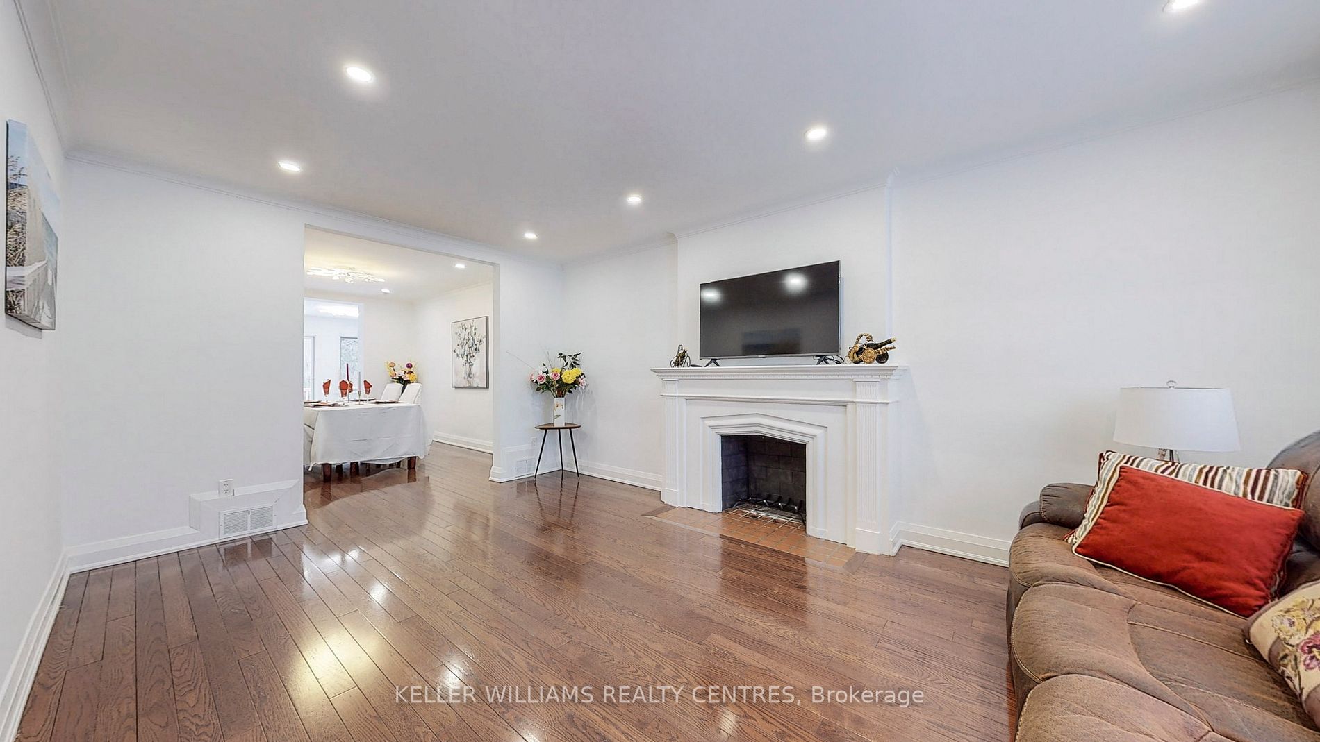 351 Lawrence Avenue W