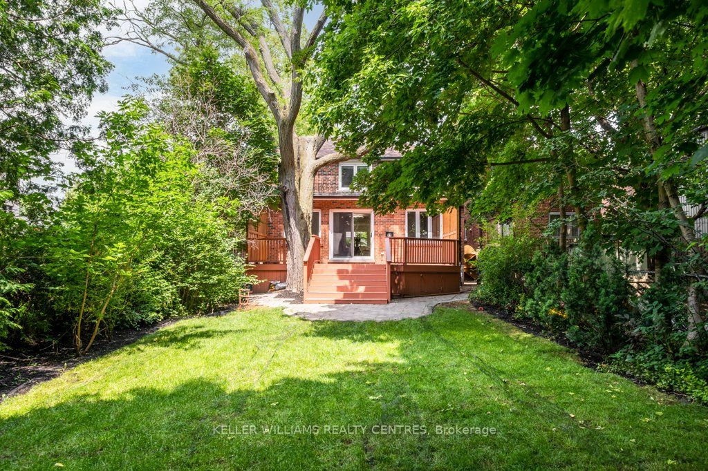 351 Lawrence Avenue W