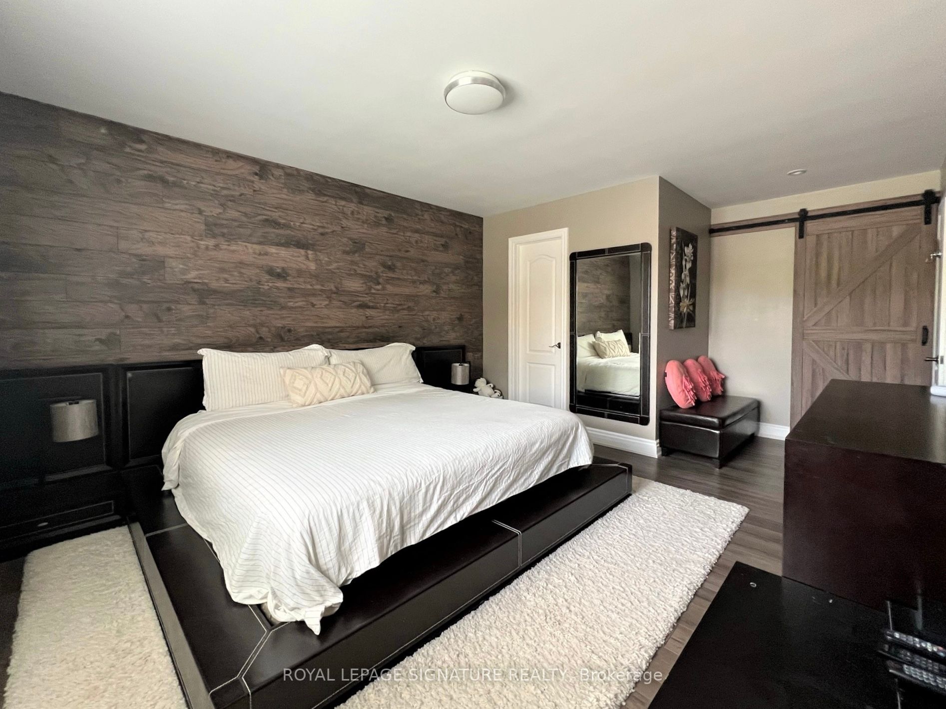 Listing C5932560 - Large Photo # 15