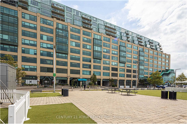 211 Queens Quay W, Toronto
