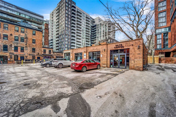 8 Waterloo Terr, Toronto