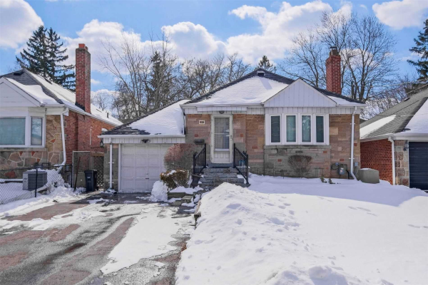 215 Ridley Blvd, Toronto