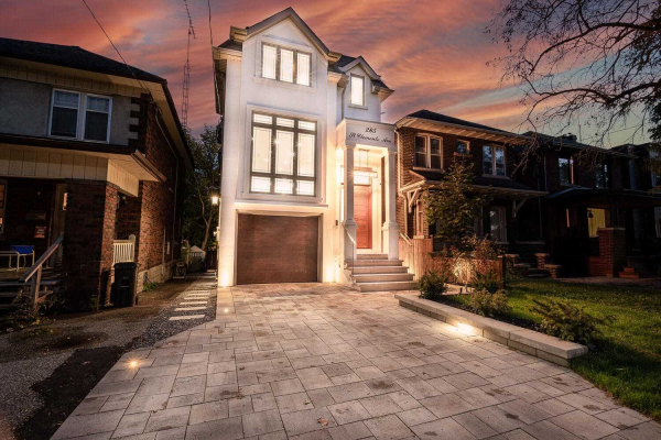 285 St Clements Ave, Toronto