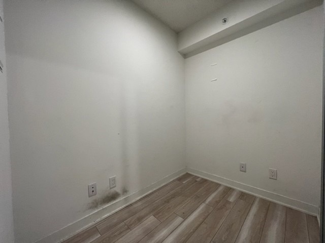 17 Bathurst St, #911