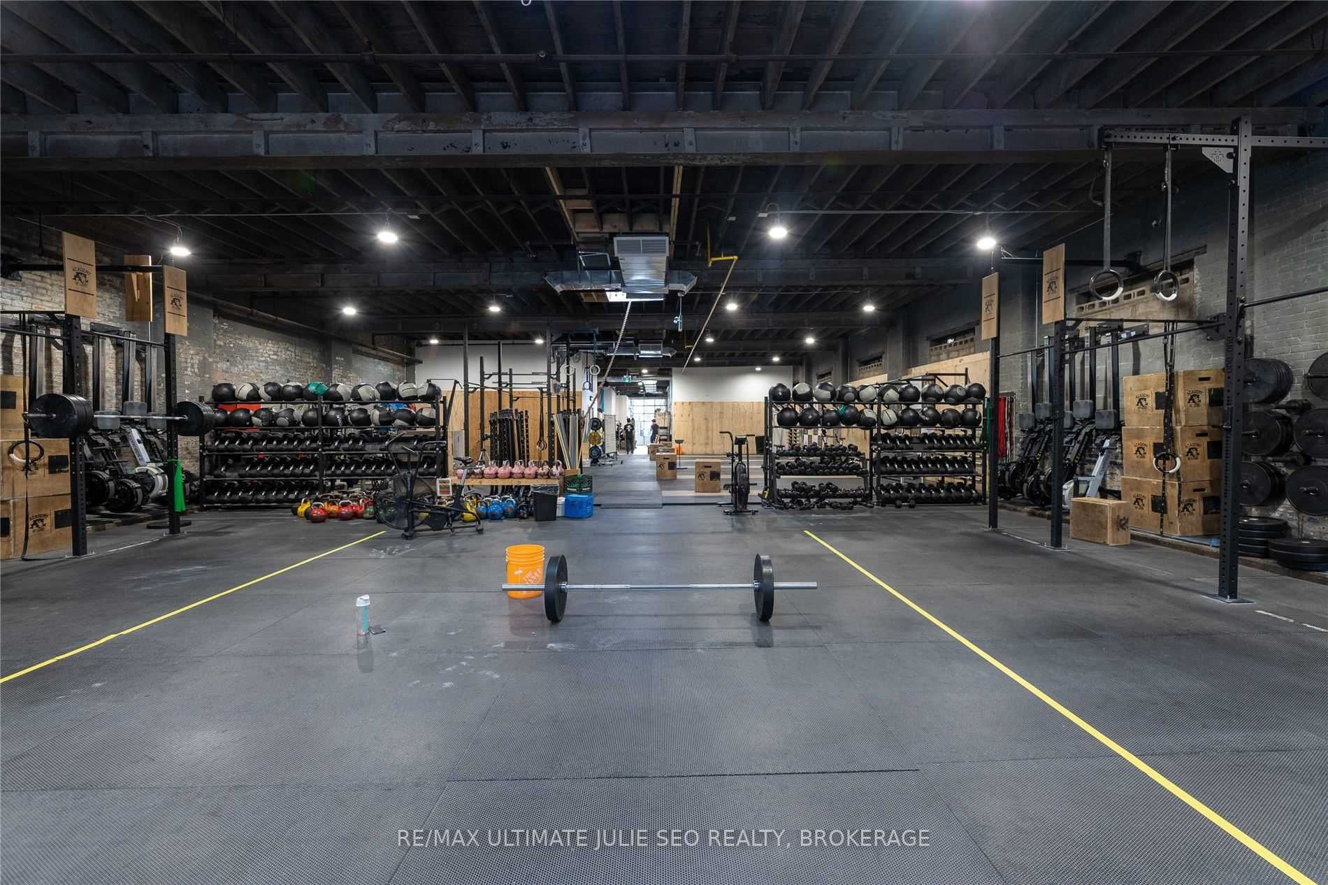 Listing C5935457 - Large Photo # 3