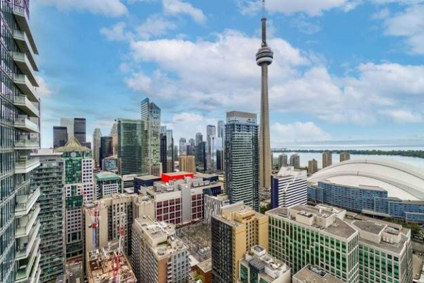 88 Blue Jays Way, Toronto
