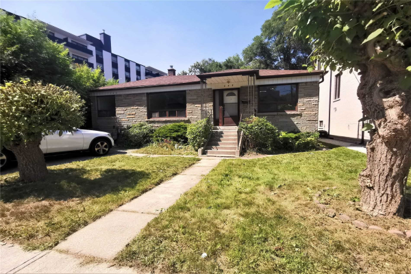 146 Bannockburn Ave, Toronto