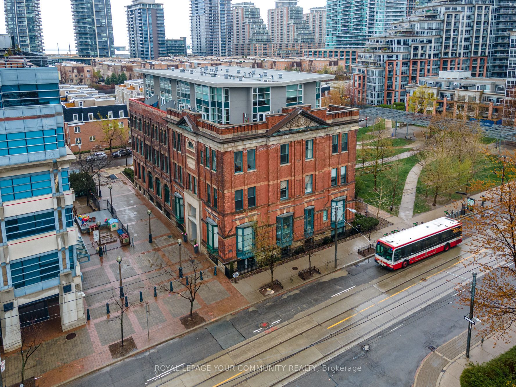 915 King St W, #506