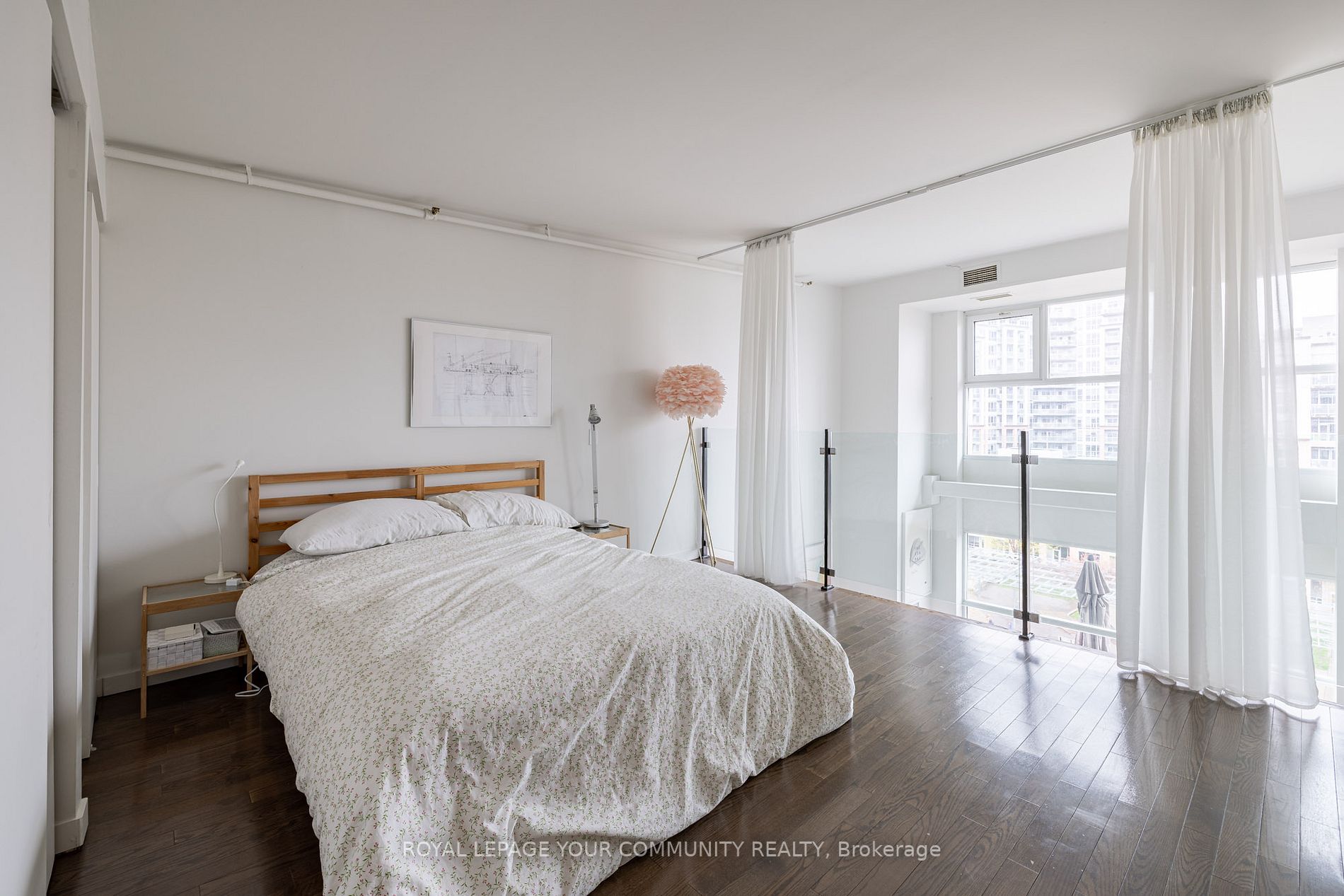 915 King St W, #506