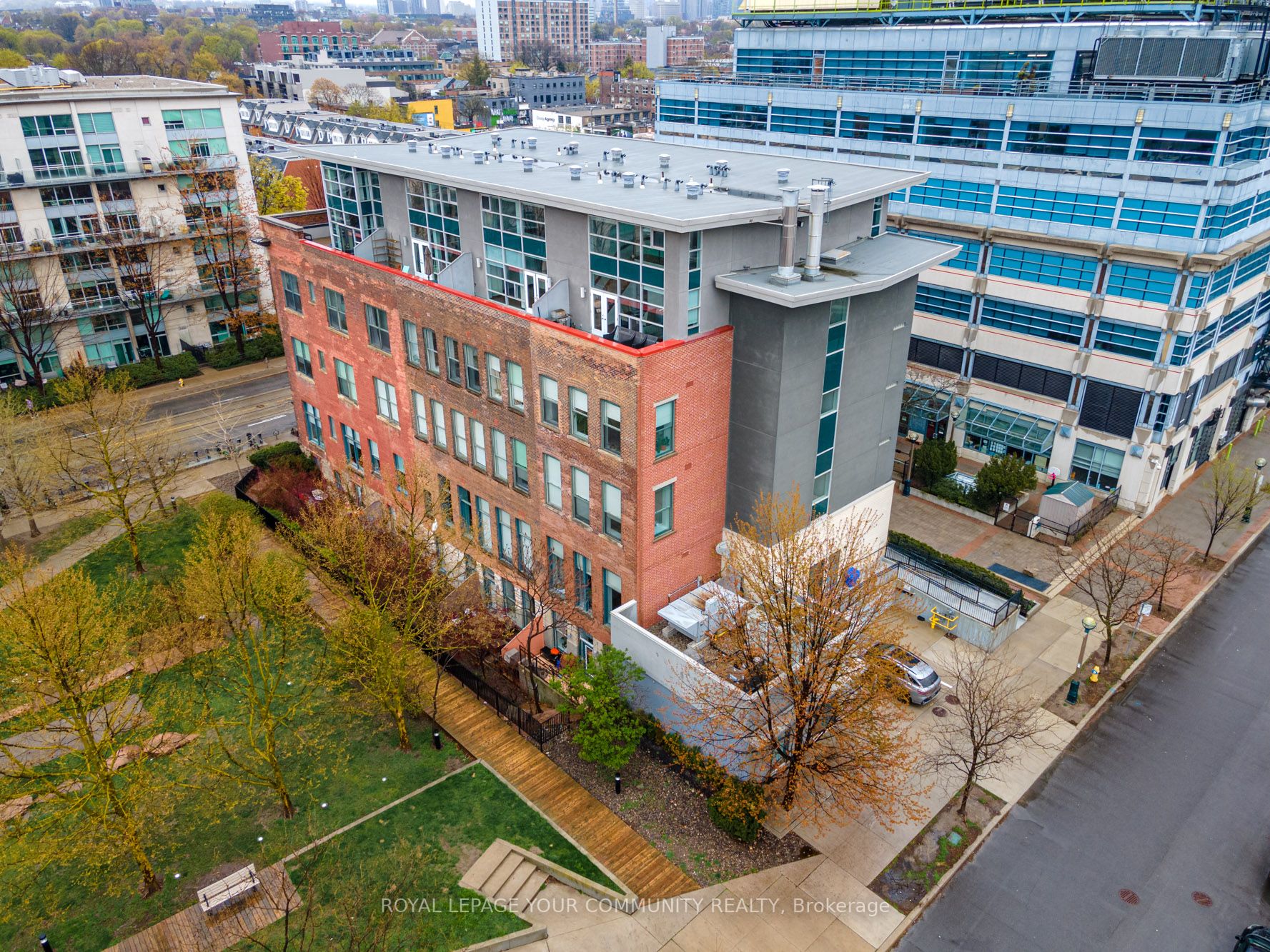 915 King St W, #506