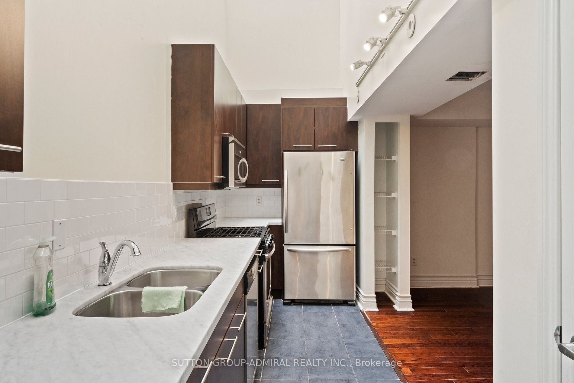 539 Jarvis Street, #M3