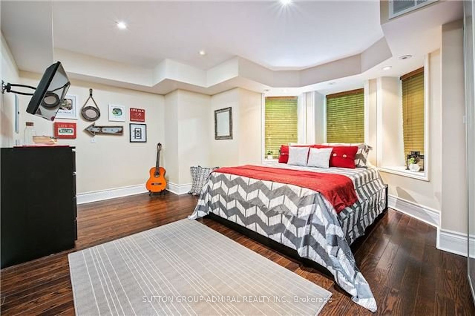 539 Jarvis Street, #M3
