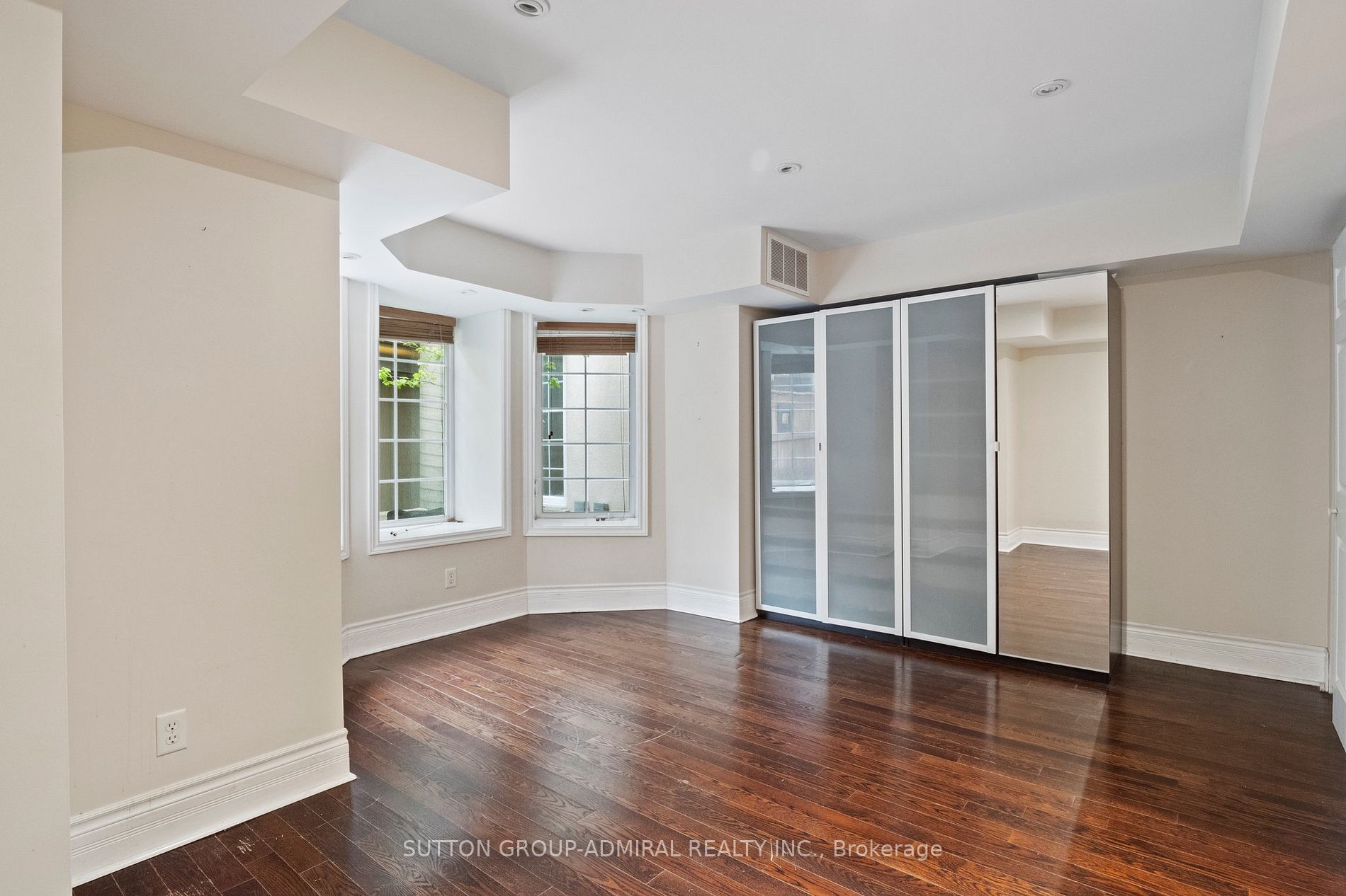 539 Jarvis Street, #M3