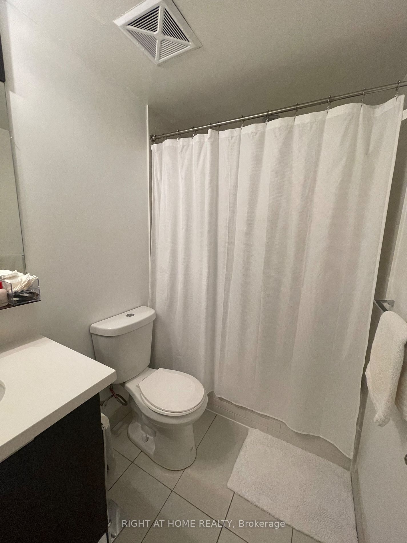 21 Widmer St, #807