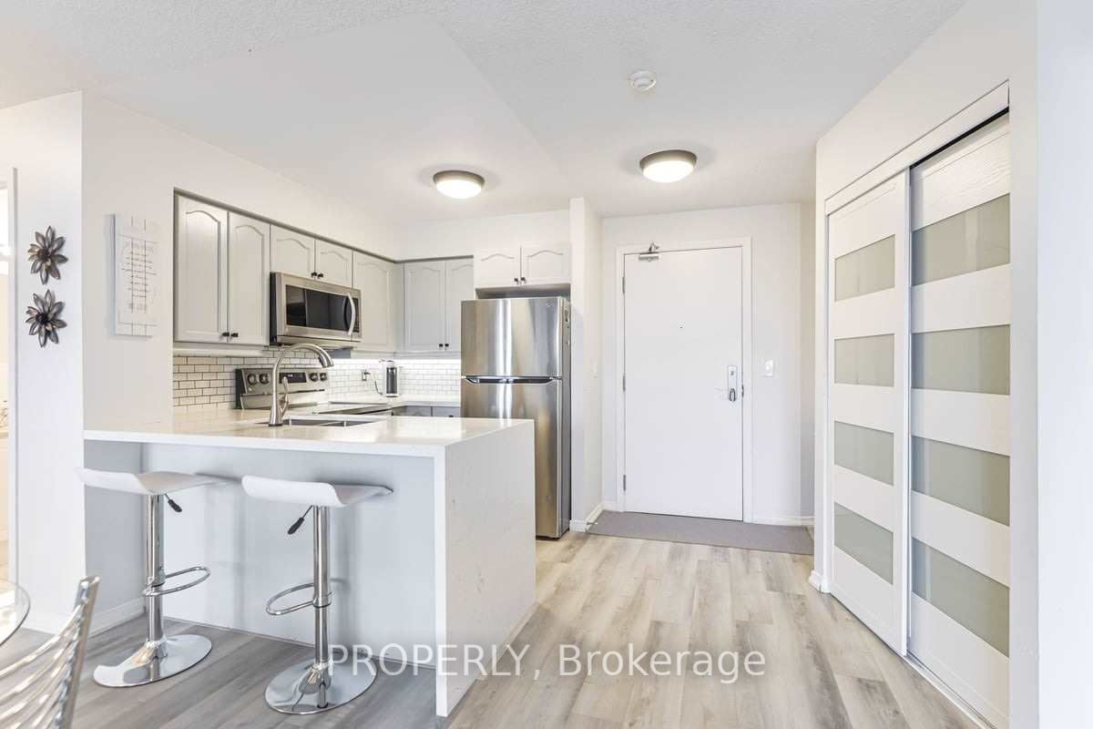 18 Valley Woods Road, #808